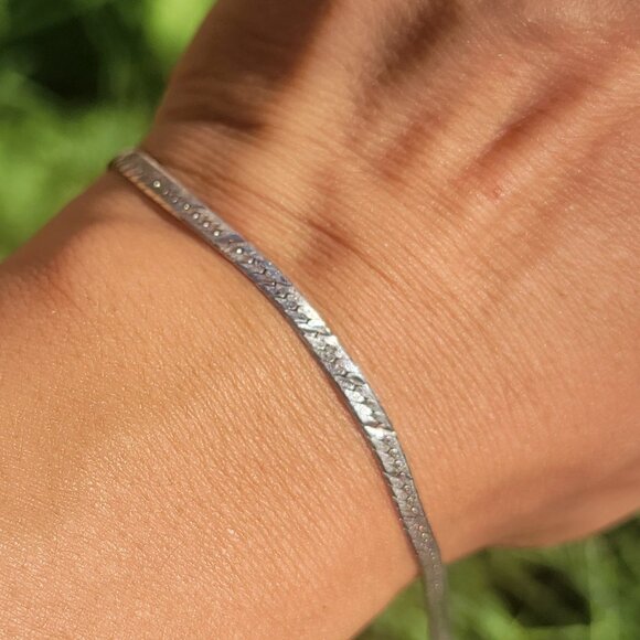Lovely vintage 925 sterling silver ITALY etched lines herringbone 3 mm bracelet - Picture 11 of 16
